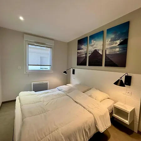 Cosy Cote Cour, Acces Plage, Piscine, Balcon, Parking, Animaux Admis, - Fr-1-194-228 *