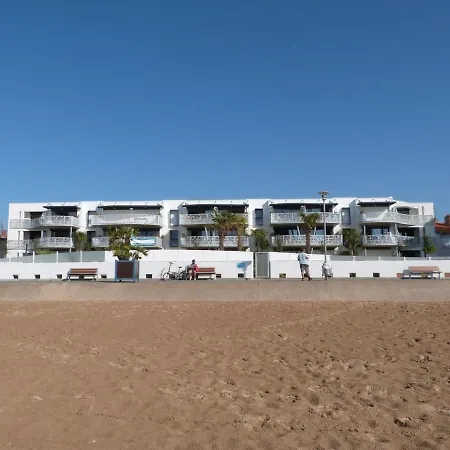 Cosy Cote Cour, Acces Plage, Piscine, Balcon, Parking, Animaux Admis, - Fr-1-194-228