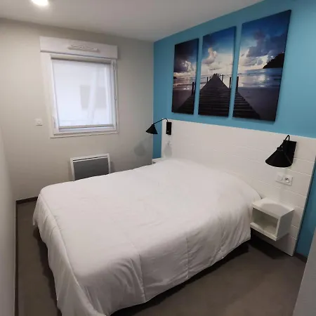 Cosy Cote Cour, Acces Plage, Piscine, Balcon, Parking, Animaux Admis, - Fr-1-194-228 *