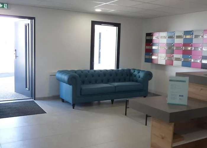 Cosy Cote Cour, Acces Plage, Piscine, Balcon, Parking, Animaux Admis, - Fr-1-194-228 아파트 *